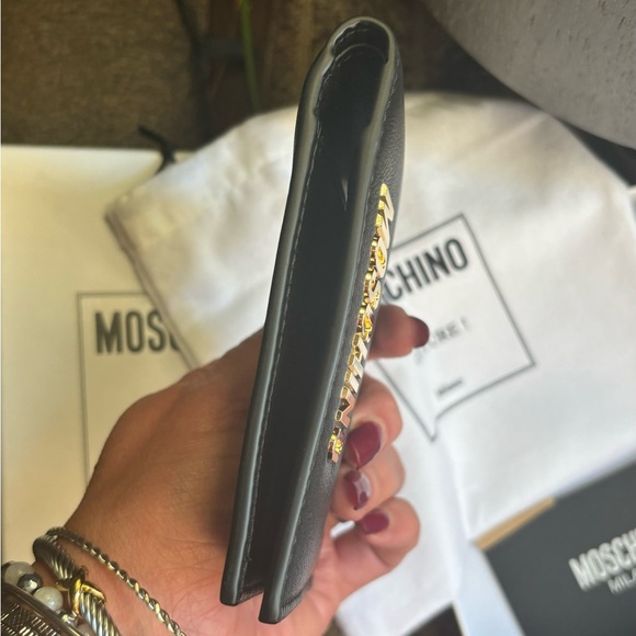 Authentic MOSCHINO Italian Leather logo Bifold wallet - Picture 14 of 16